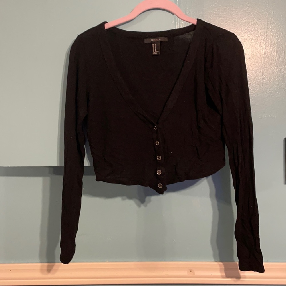 Forever 21 black long sleeve crop top with buttons